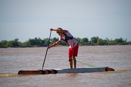 1024px-Stand_Up_Paddle_Surf_Men's_Marathon_ROS19_23-03-2019_(020).jpg
